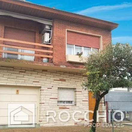 Buy this 5 bed house on 178 - General Julio Argentino Roca 2395 in Villa General Eugenio Necochea, José León Suárez