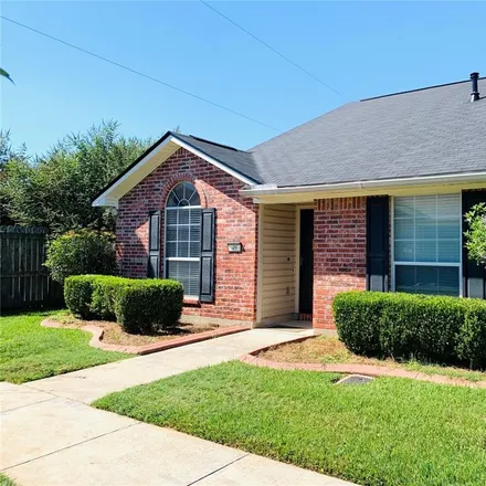 Buy this 3 bed townhouse on 5005 Longstreet Place in Southgate Estates, Bossier City