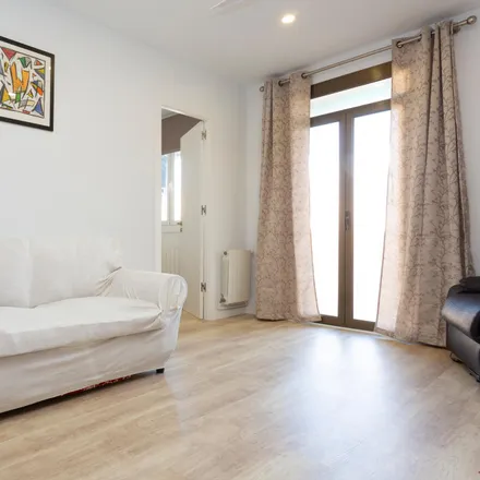 Image 3 - Carrer de Villarroel, 176, 08001 Barcelona, Spain - Apartment for rent