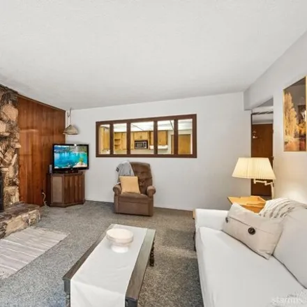 Image 9 - 728 Patricia Lane, Tahoe Valley, South Lake Tahoe, CA 96150, USA - House for sale
