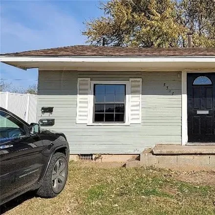 Buy this 3 bed duplex on 5527 Northwest 41st Street in Warr Acres, Oklahoma County