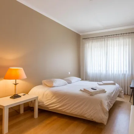 Rent this 2 bed apartment on Rua de Bartolomeu Velho in 4150-485 Porto, Portugal
