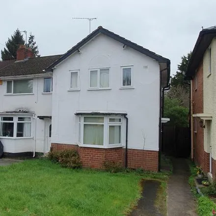 Buy this 3 bed townhouse on Lanchester Road in Kings Norton, B38 9AE