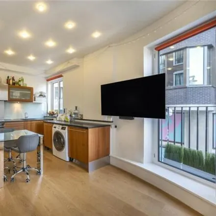 Image 7 - Sherry's, Broadwick Street, London, W1F 9QT, United Kingdom - Apartment for sale