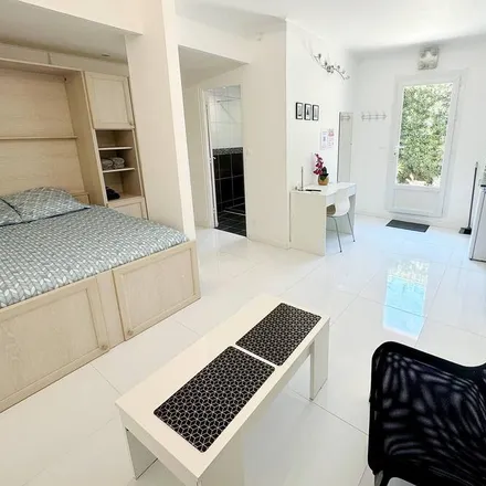 Rent this 1 bed apartment on 06700 Saint-Laurent-du-Var