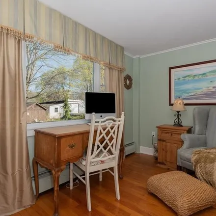 Rent this 2 bed apartment on 91 Main Street in Essex, Lower Connecticut River Valley Planning Region