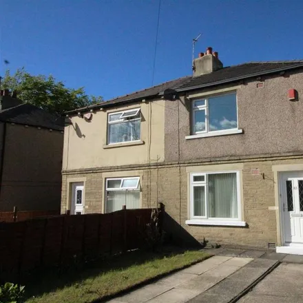 Rent this 3 bed duplex on Fenby Avenue in Bradford, BD4 8QY