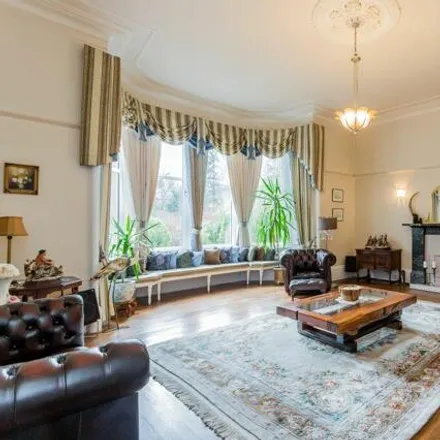 Image 4 - Broadstone House, High Calside, Paisley, PA2 6BZ, United Kingdom - House for sale