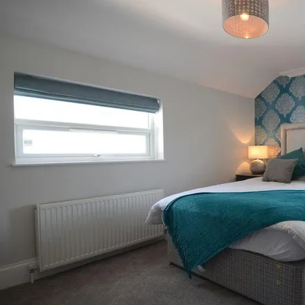 Rent this 1 bed room on 170 Caversham Road in Reading, RG1 8AZ
