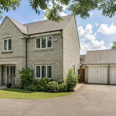 Buy this 4 bed house on Lords Lane in Bicester, OX27 7HL