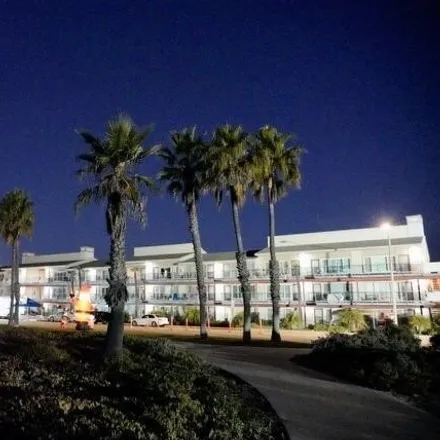 Image 2 - 709 Ocean View Drive, Port Hueneme, CA 93041, USA - Apartment for rent