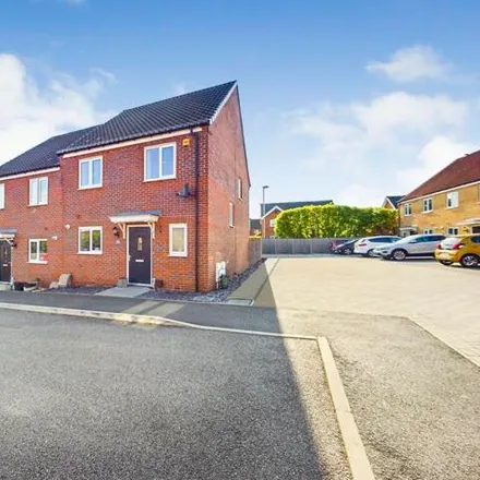 Buy this 3 bed duplex on Blyth Close in Blofield, NR13 4LN