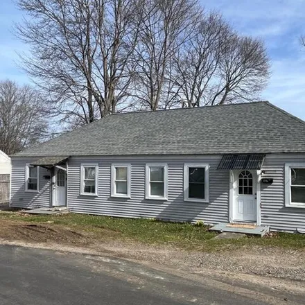 Buy this 4 bed house on 25 Cole Street in Kittery, ME 03904