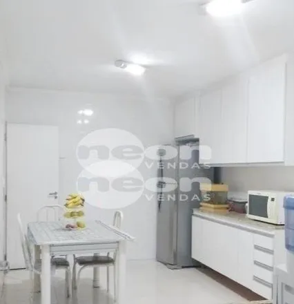 Buy this 3 bed apartment on Rua Vieira de Carvalho in Nova Gerty, São Caetano do Sul - SP