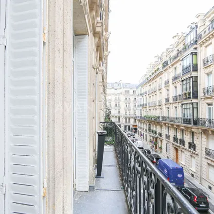 Image 2 - 4 Rue Chambiges, 75008 Paris, France - Apartment for rent