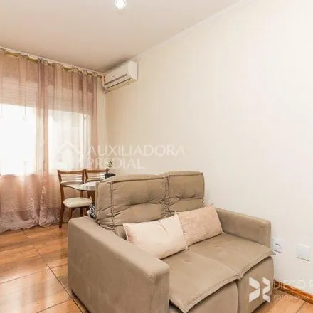 Image 1 - Edifício Pedro, Avenida Getúlio Vargas 565, Menino Deus, Porto Alegre - RS, 90150-000, Brazil - Apartment for sale