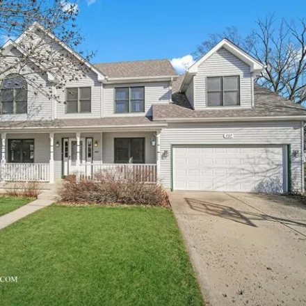 Buy this 5 bed house on 739 South Elizabeth Street in Lombard, IL 60148