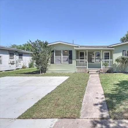 Buy this 4 bed house on 777 Collingswood Drive in Corpus Christi, TX 78412