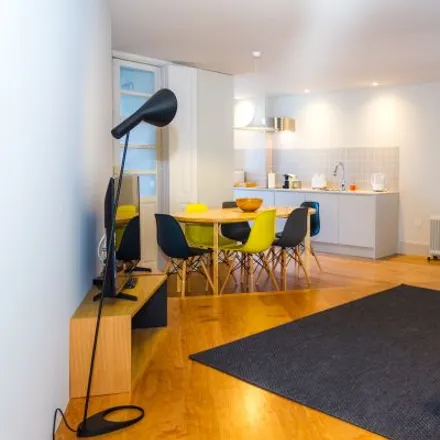 Rent this 3 bed apartment on Elee's Deli Bar in Rua da Firmeza, 4000-044 Porto