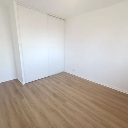 Rent this 3 bed apartment on 14 Rue Colonel Péchot in 35238 Rennes, France