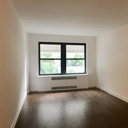 Rent this studio apartment on 162 East 55th Street in New York, NY 10022