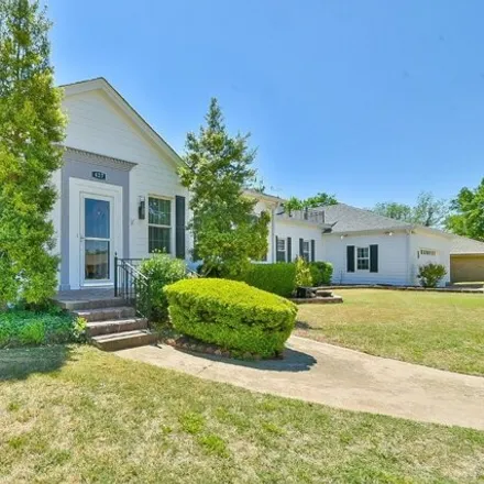 Image 2 - 462 George L Cross Court, Norman, OK 73069, USA - House for sale