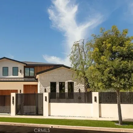 Buy this 6 bed house on 5331 Sunnyslope Avenue in Los Angeles, CA 91401