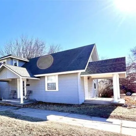 Buy this 4 bed house on 106 Adams Avenue in Blackwell, OK 74631