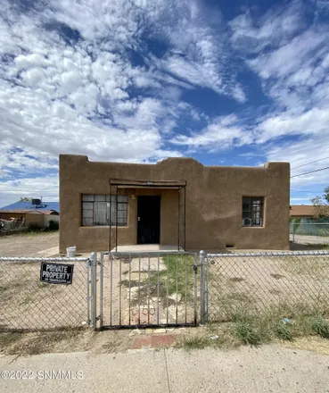 Buy this 3 bed house on 550 South Manzanita Street in Las Cruces, NM 88001