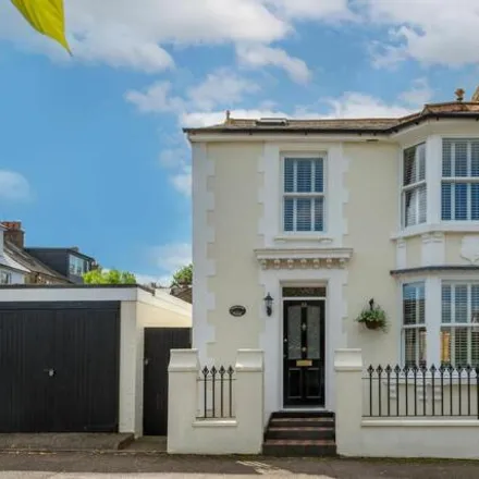 Buy this 3 bed house on Parkgate Road in Reigate, RH2 7JE