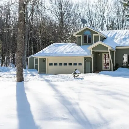 Buy this 3 bed house on 5 Tracy Way in Meredith, NH 03253
