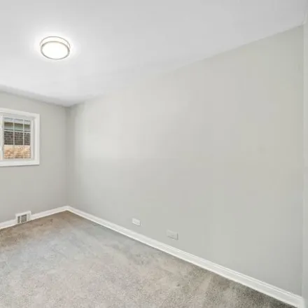 Image 8 - 9228 South Emerald Avenue, Chicago, IL 60628, USA - House for sale