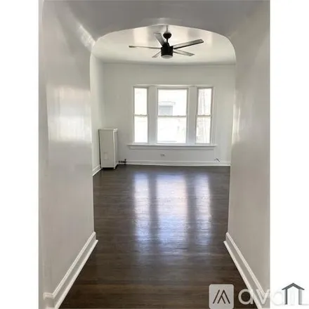 Image 3 - 7114 S Blackstone Ave, Unit 2 - Apartment for rent