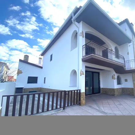 Buy this 4 bed house on unnamed road in 2540-069 Bombarral, Portugal