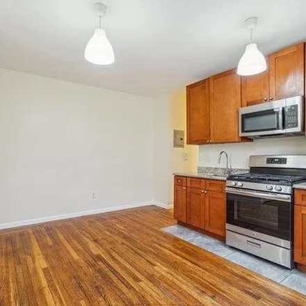 Image 2 - 160 Vroom Street, Bergen Square, Jersey City, NJ 07306, USA - Apartment for rent