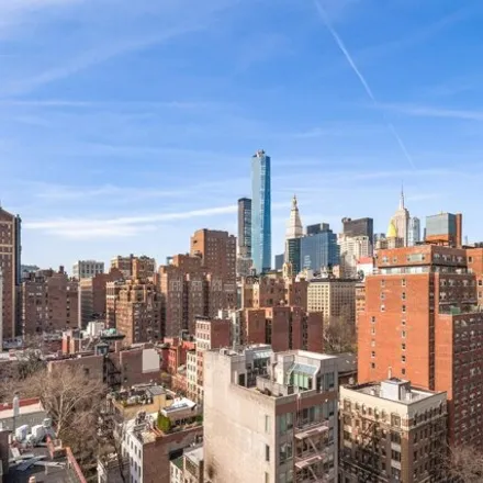 Image 2 - Gramercy Park Towers, 205 3rd Avenue, New York, NY 10003, USA - Apartment for sale