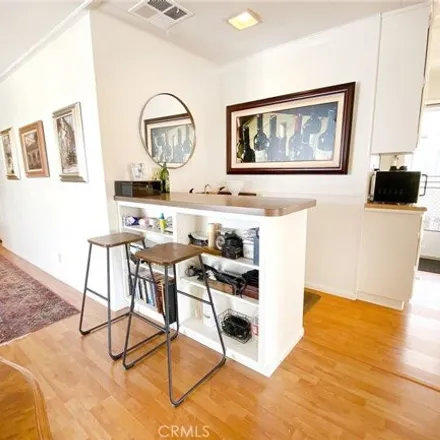 Image 8 - White Sand Lane, Huntington Beach, CA 21080, USA - Apartment for sale
