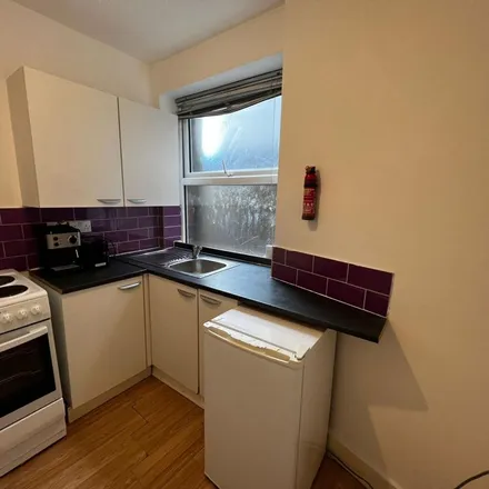 Image 3 - Lynmouth Road, Stamford Hill, London, N16 6XP, United Kingdom - Apartment for rent