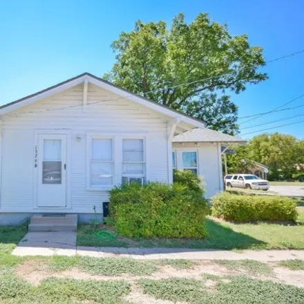Image 1 - 1381 South 11th Street, Abilene, TX 79602, USA - House for rent