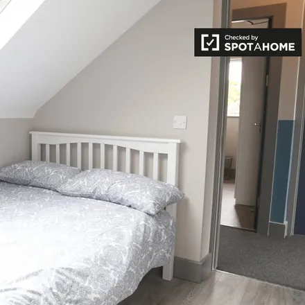 Rent this 7 bed room on 8 The Rise in Dublin, D09 K190