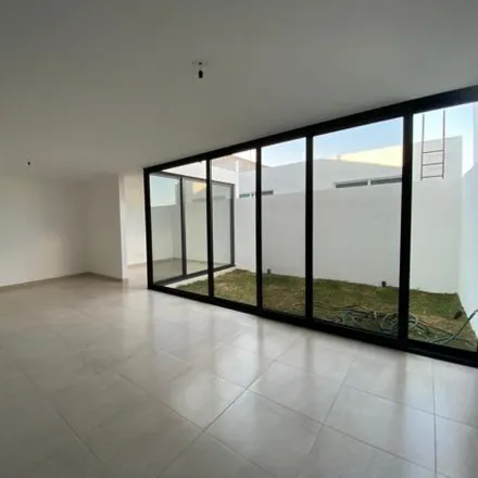 Buy this 3 bed house on Boulevard Montes Málaga in Lomas Del Refugio, 37358 León