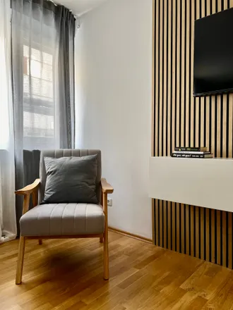 Rent this 1 bed apartment on Ickstattstraße 7 in 80469 Munich, Germany
