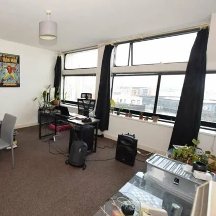 Image 2 - Salford - Victoria Bridge Street, Victoria Bridge Street, Salford, M3 5AS, United Kingdom - Apartment for sale