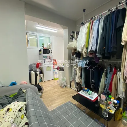 Rent this studio apartment on 서울특별시 마포구 염리동 142-7