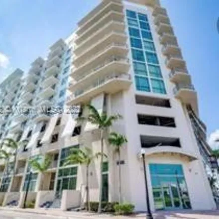 Buy this 2 bed condo on 2150 Harrison Street in Hollywood, FL 33020