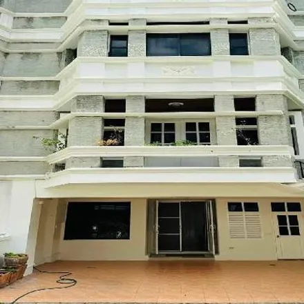 Rent this 4 bed townhouse on unnamed road in Asok, Vadhana District