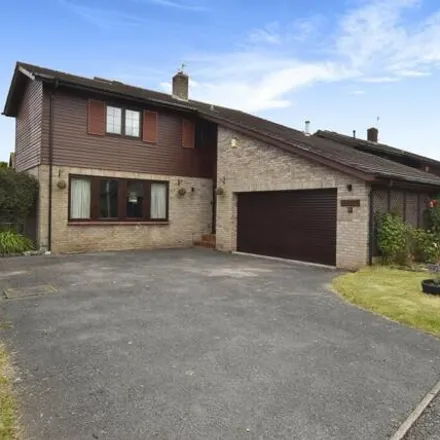 Buy this 5 bed house on Charterhouse Close in Nailsea, BS48 4PU