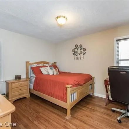 Image 3 - 6989 Kingsbury Street, Dearborn Heights, MI 48127, USA - Apartment for rent
