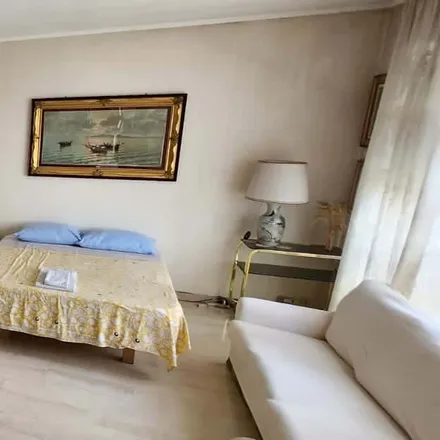 Rent this 3 bed room on Beato Te in Via Sant'Anatalone 16, 20147 Milan MI