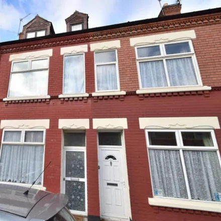 Buy this 5 bed townhouse on Rowsley Street in Leicester, LE5 5JL